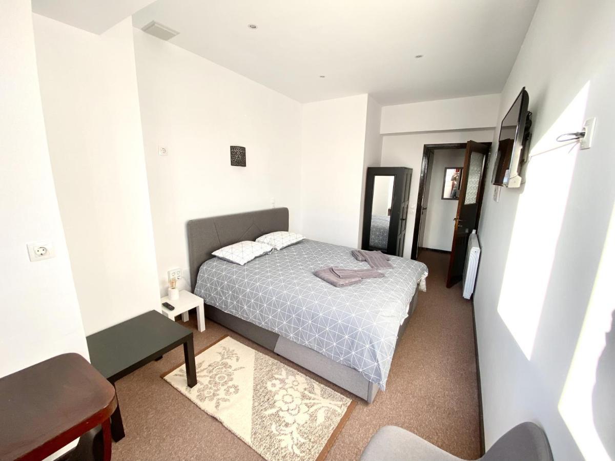 Classic 2 Bedroom Apartment Next To Metro - Marousi 아테네 외부 사진